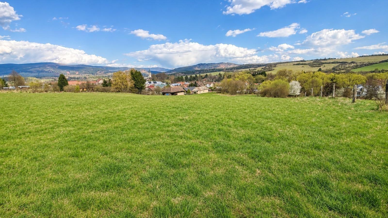 TARGETreal | Veľkorysý stavebný pozemok 1,2 ha v obci Sklené, okres Turčianske Teplice