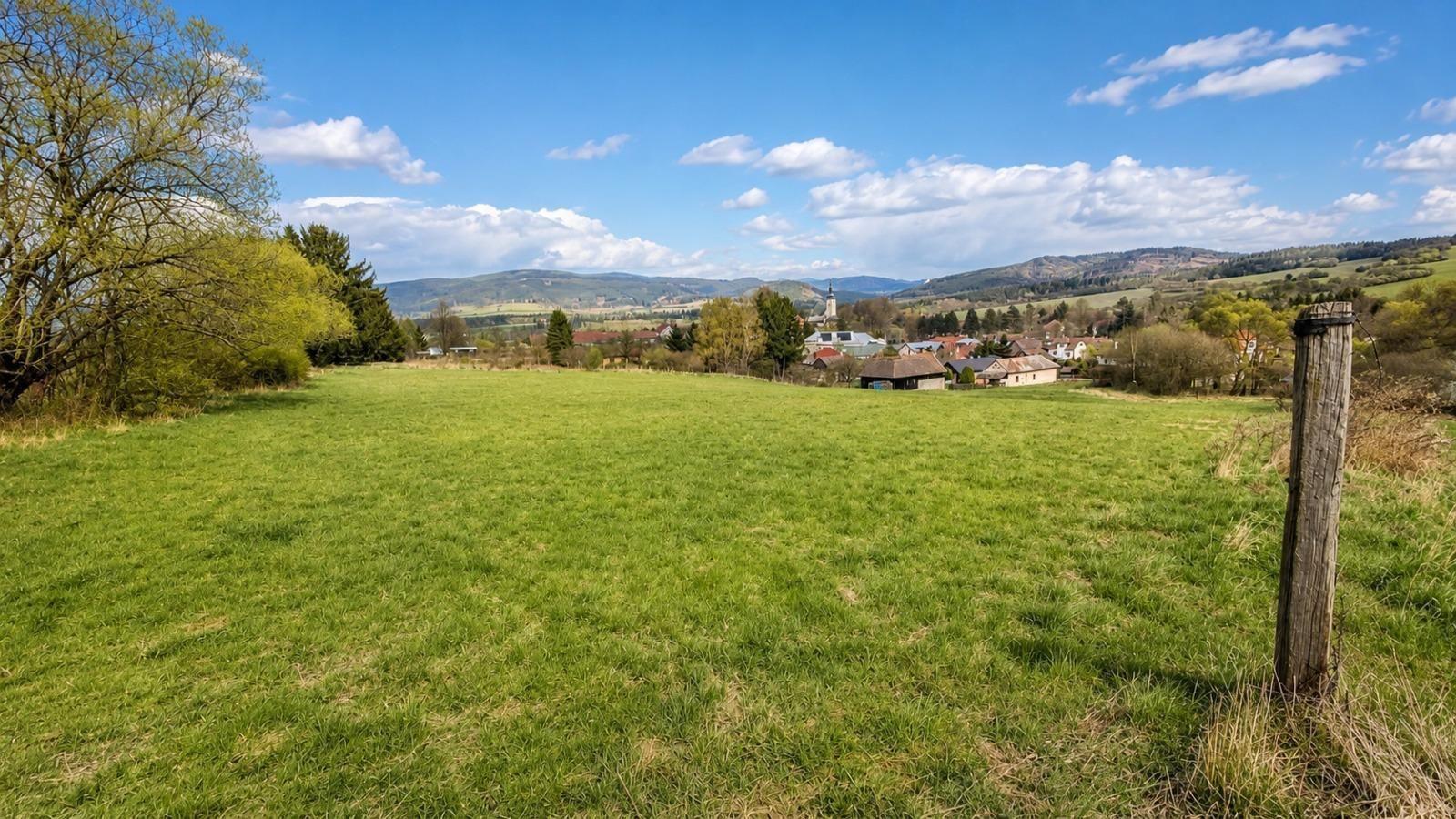 TARGETreal | Veľkorysý stavebný pozemok 1,2 ha v obci Sklené, okres Turčianske Teplice