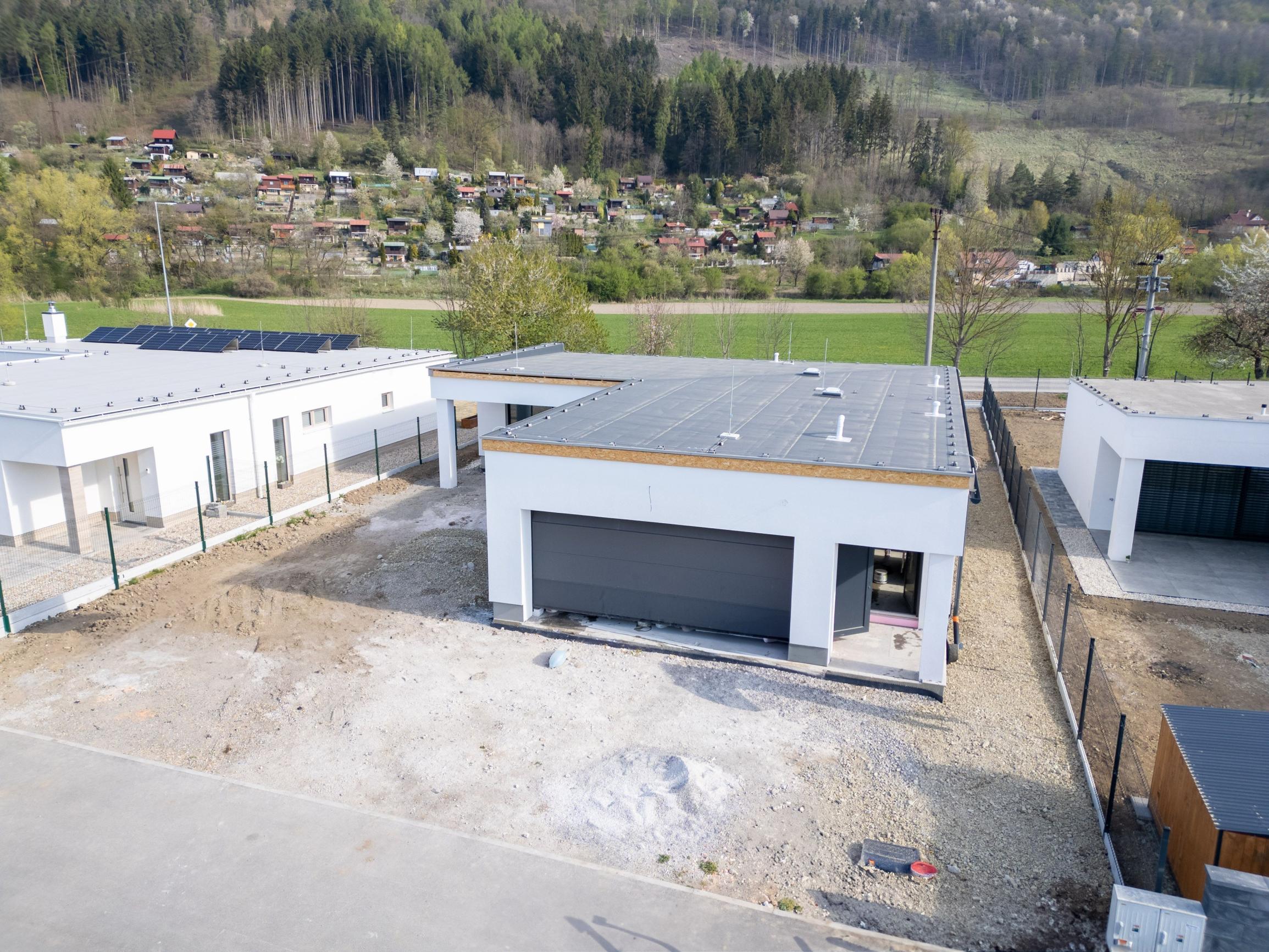 TARGETreal | Exkluzívna novostavba 4-izbového bungalovu s dvojgarážou – Teplička nad Váhom
