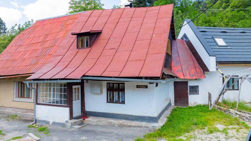 PREDAJ : banícka chalupa zo 17. storočia v srdci Španej Doliny – jedinečné miesto s neopakovateľnou atmosférou