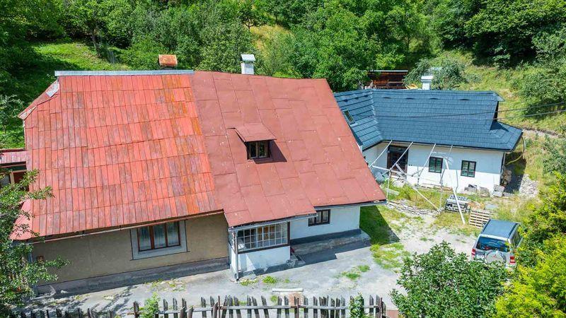 PREDAJ : banícka chalupa zo 17. storočia v srdci Španej Doliny – jedinečné miesto s neopakovateľnou atmosférou