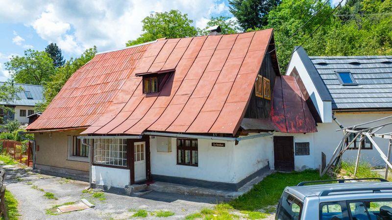 PREDAJ : banícka chalupa zo 17. storočia v srdci Španej Doliny – jedinečné miesto s neopakovateľnou atmosférou