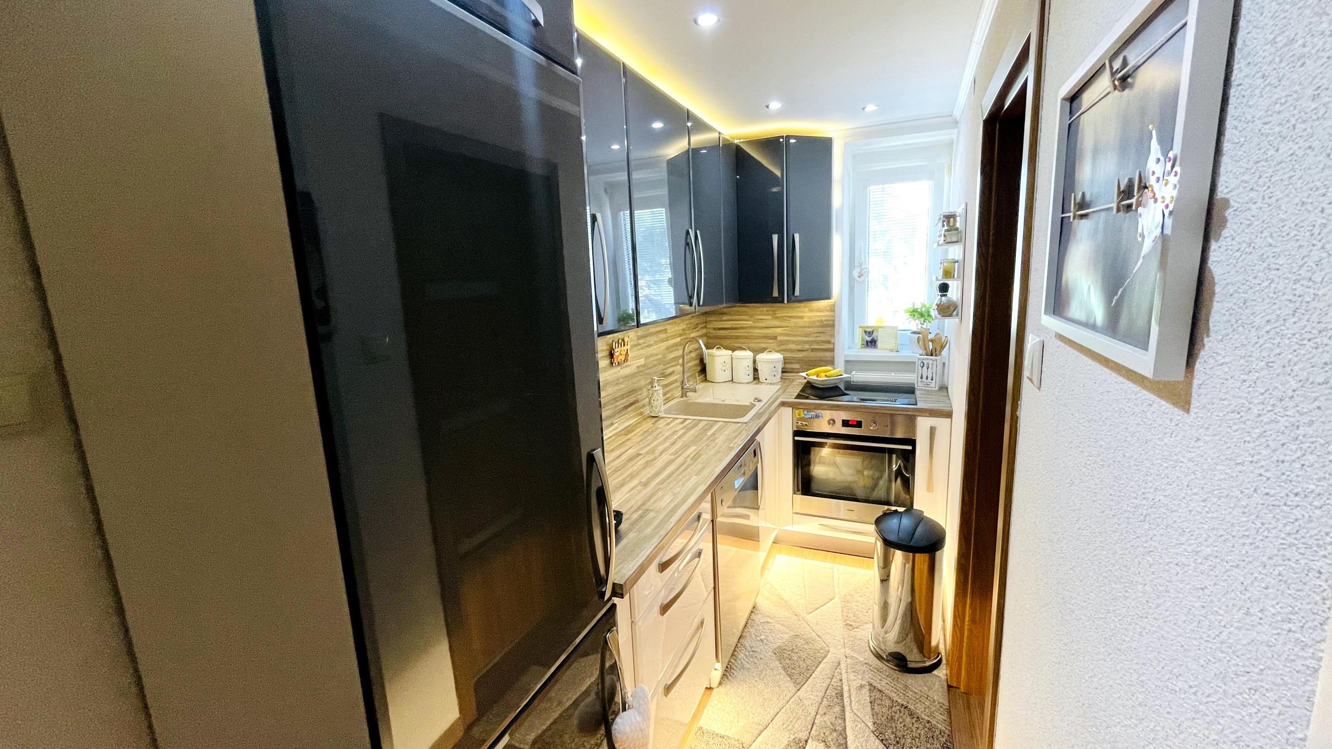 TARGETreal | 3-izbový byt s krbovou pecou v centre Turčianskych Teplíc | 74 m²