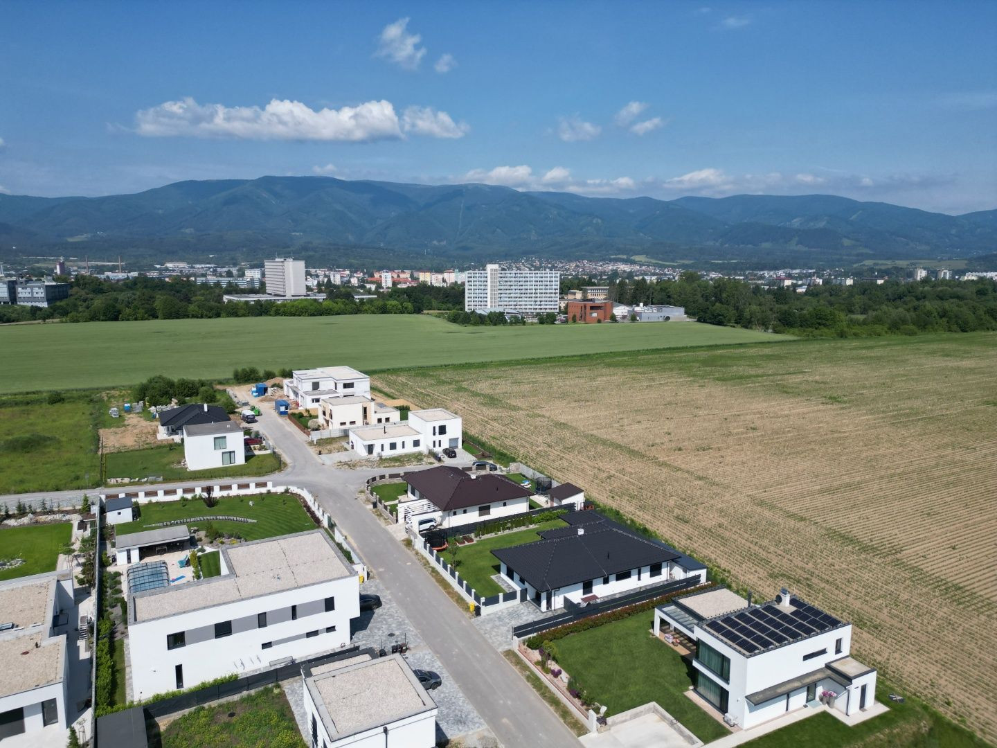4-izbová novostavba | Polovica dvojdomu 122 m² s pozemkom o výmere 279 m² | Tomčany, Martin
