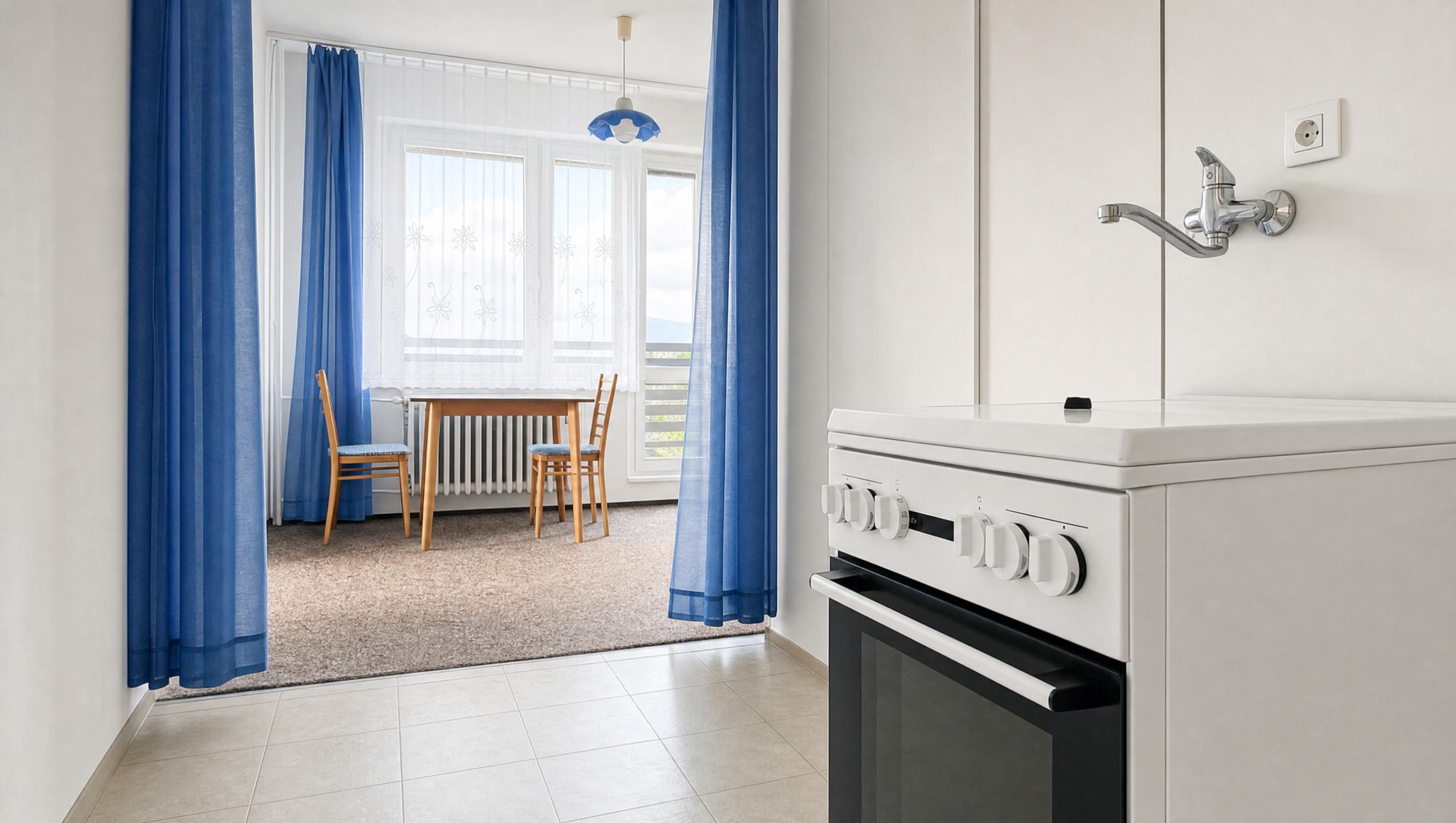 Priestranný 2 izbový byt po čiastočnej rekonštrukcii 65 m² | Balkón + loggia, výhľad na Fatru a Martinské hole | Hurbanova, Martin