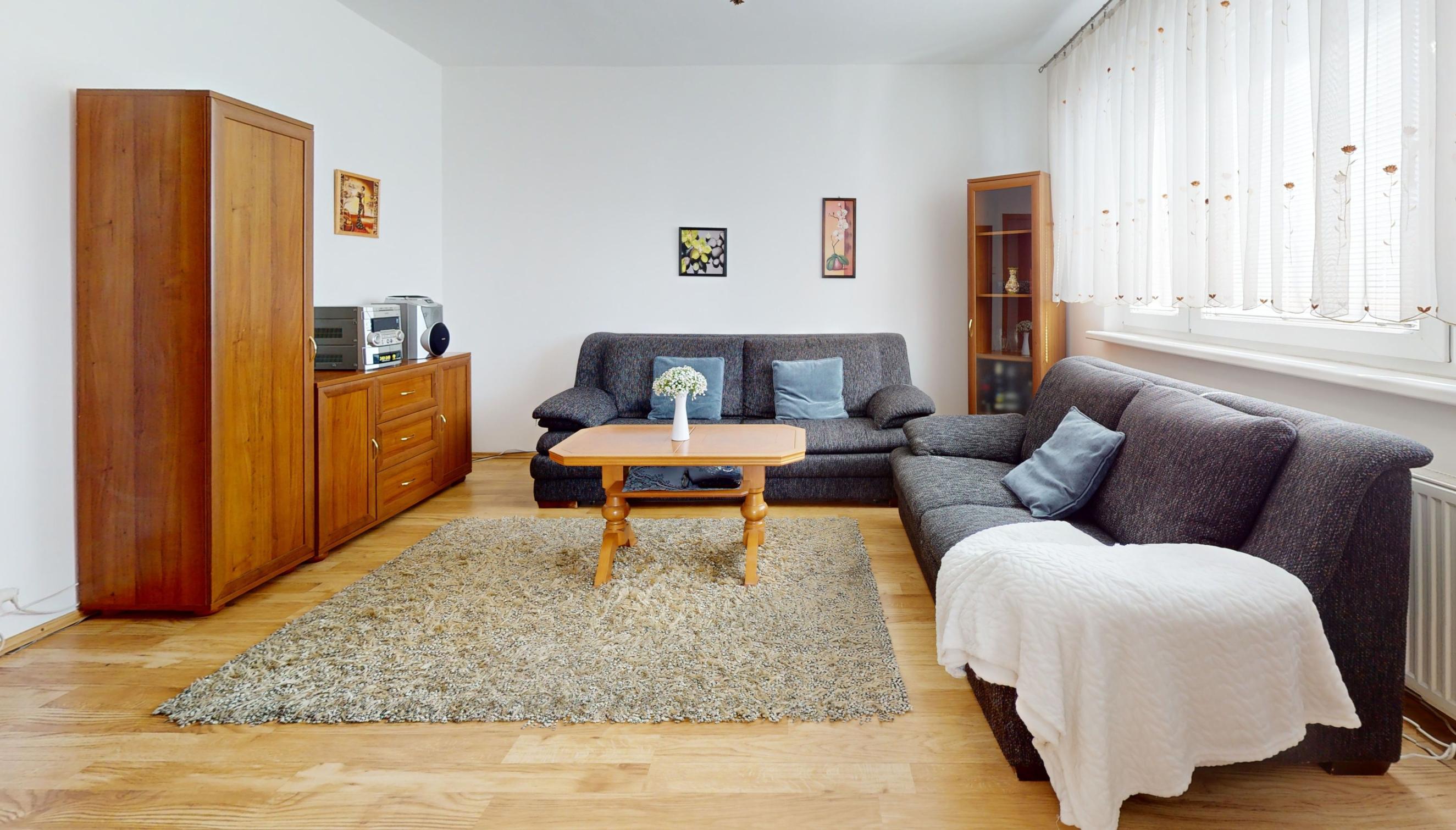  Kompletne zariadený 3-izbový byt | Balkón, pivnica, nízke náklady | Žilina, Solinky