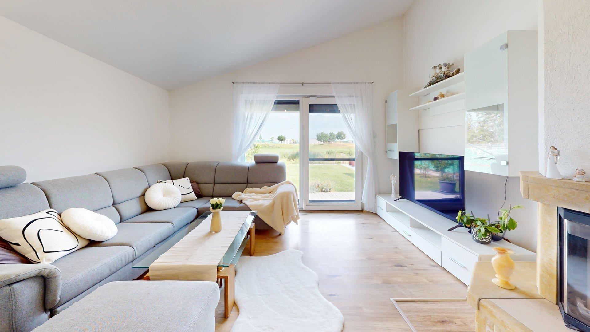TARGETreal | Bývanie s vlastným vstupom do jazera v súkromnom areáli Green Residence