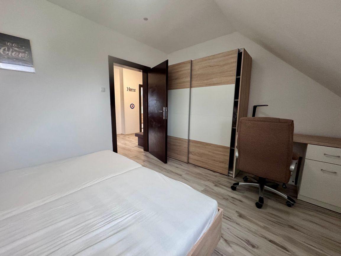 Na prenájom | 2-izbový byt 63 m², komplet zrekonštruovaný, plne zariadený, pešia zóna | Martin Centrum