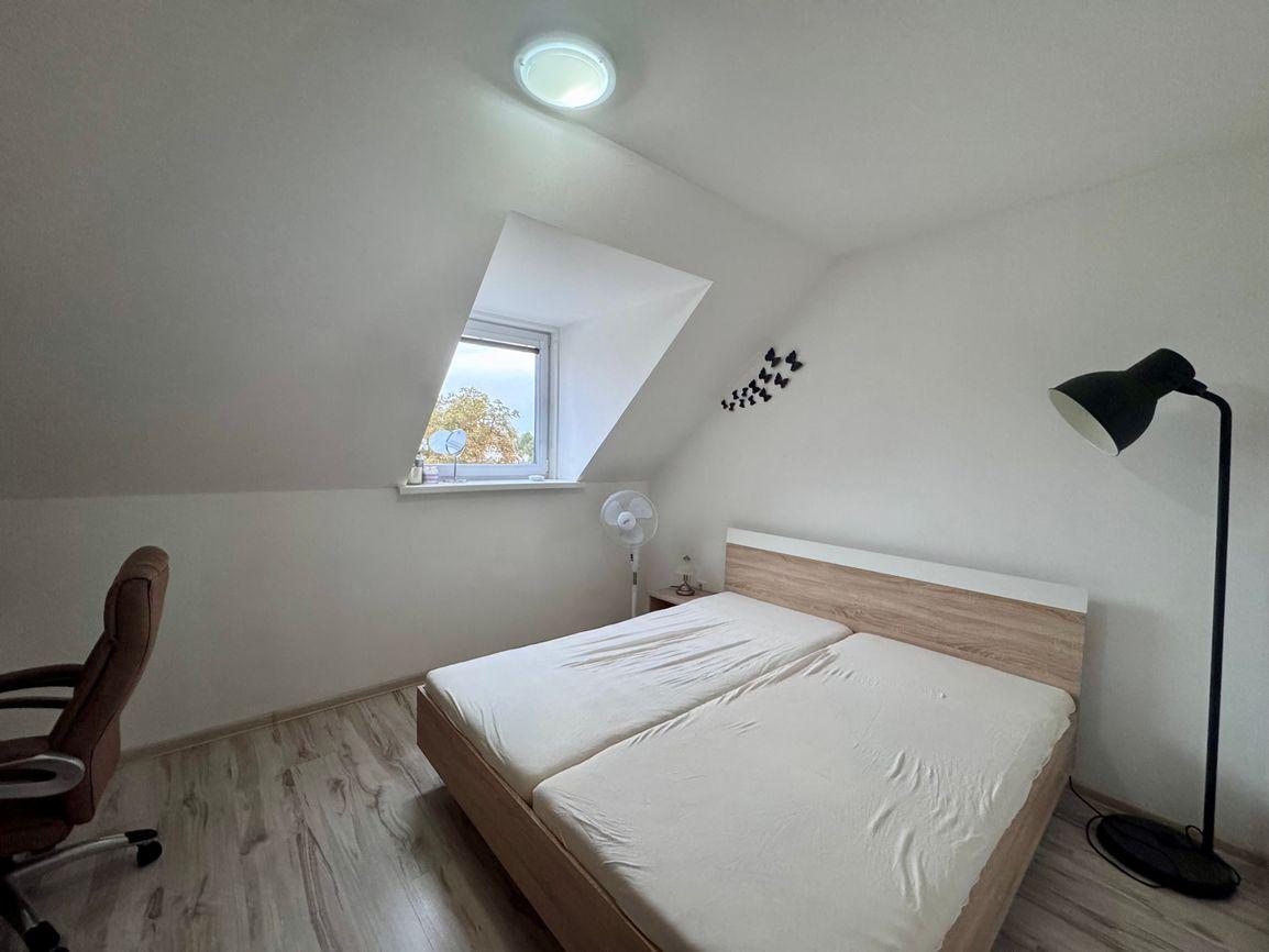 Na prenájom | 2-izbový byt 63 m², komplet zrekonštruovaný, plne zariadený, pešia zóna | Martin Centrum