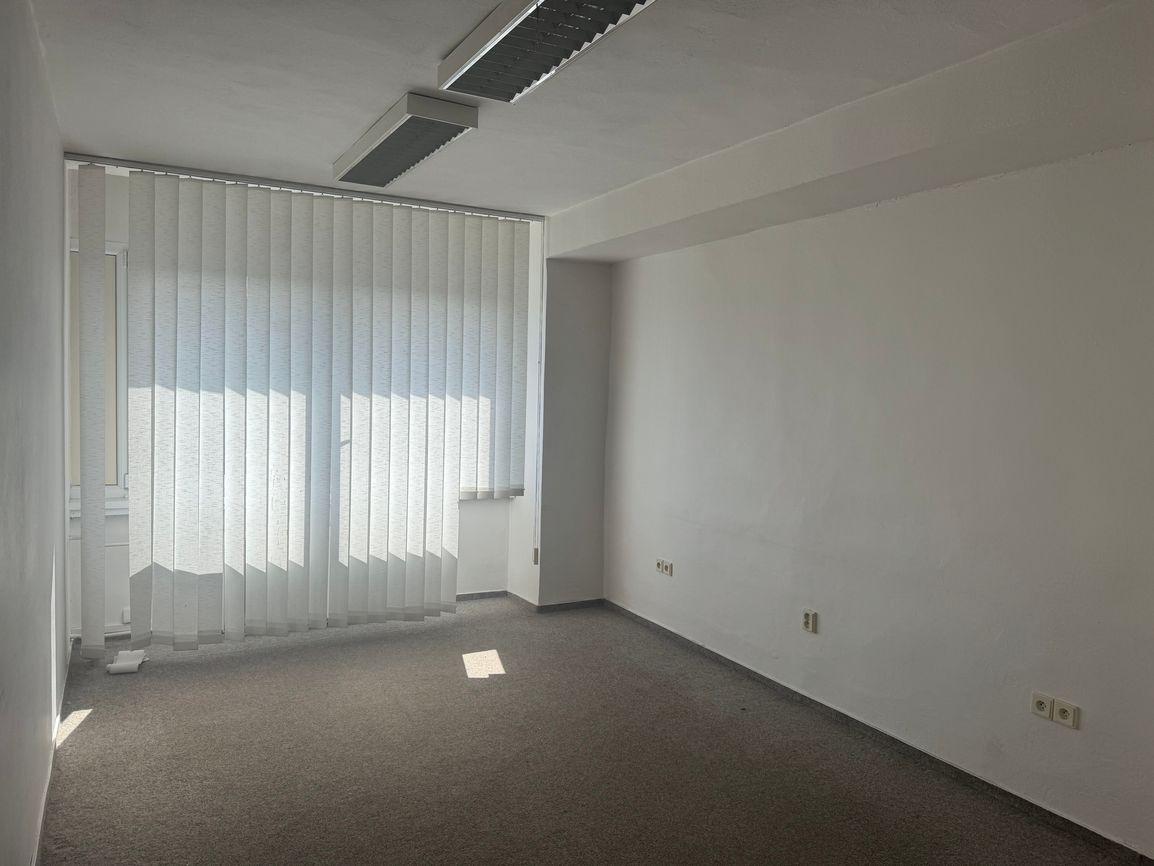 PRENÁJOM: Priestory na podnikanie alebo kancelárie, Martin - Centrum 
