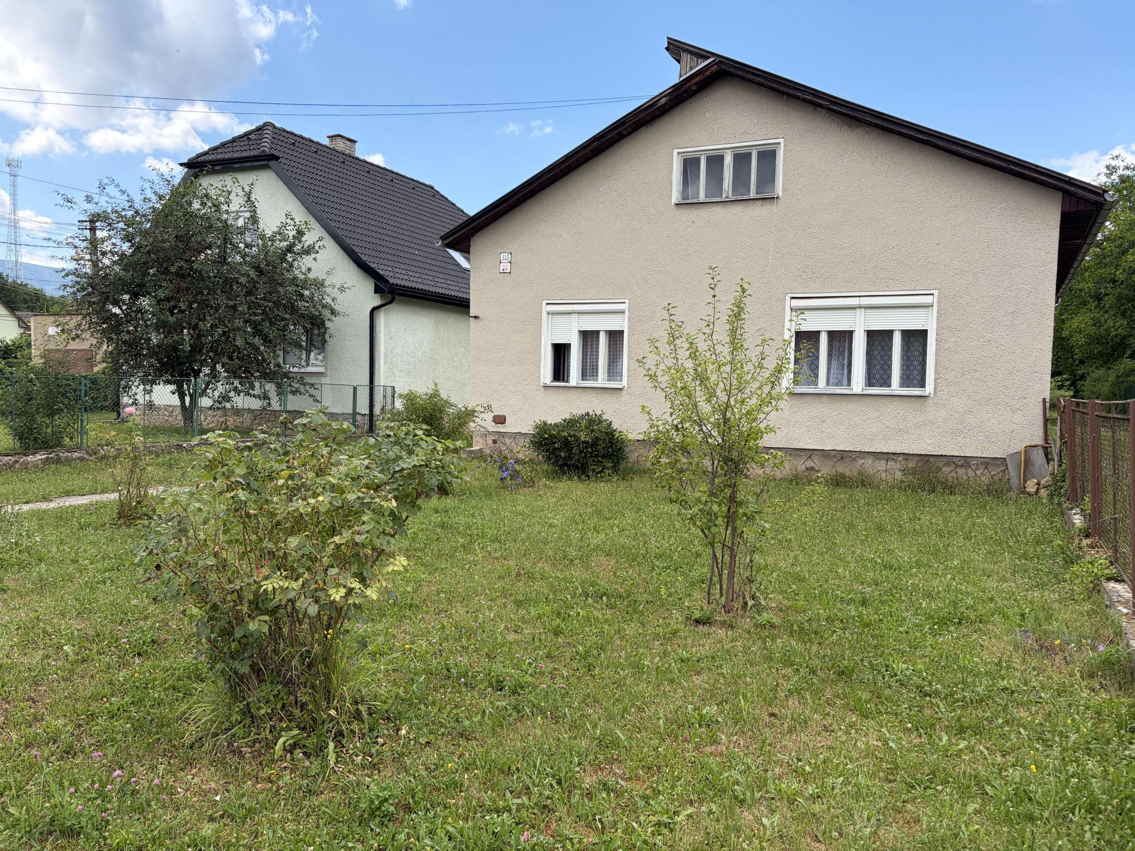 TARGETreal | 5-izbový rodinný dom s 1262 m2 rovinatým pozemkom, Nitrianske Pravno