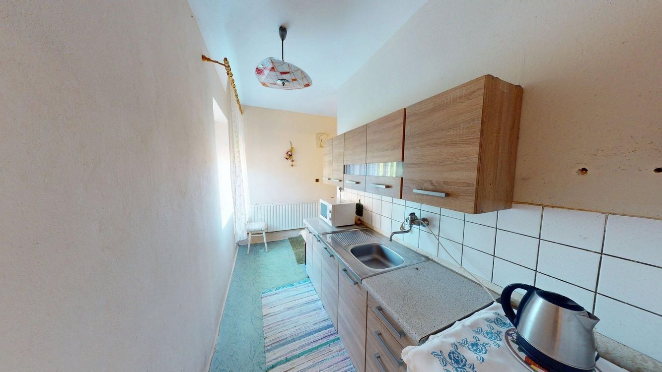 5-izbový rodinný dom s pozemkom 644 m2  Nitrianske Pravno