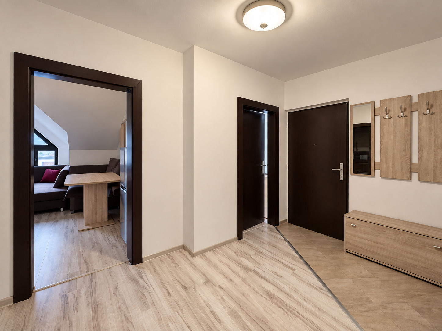 Na prenájom | 2-izbový byt 63 m², komplet zrekonštruovaný, plne zariadený, pešia zóna | Martin Centrum