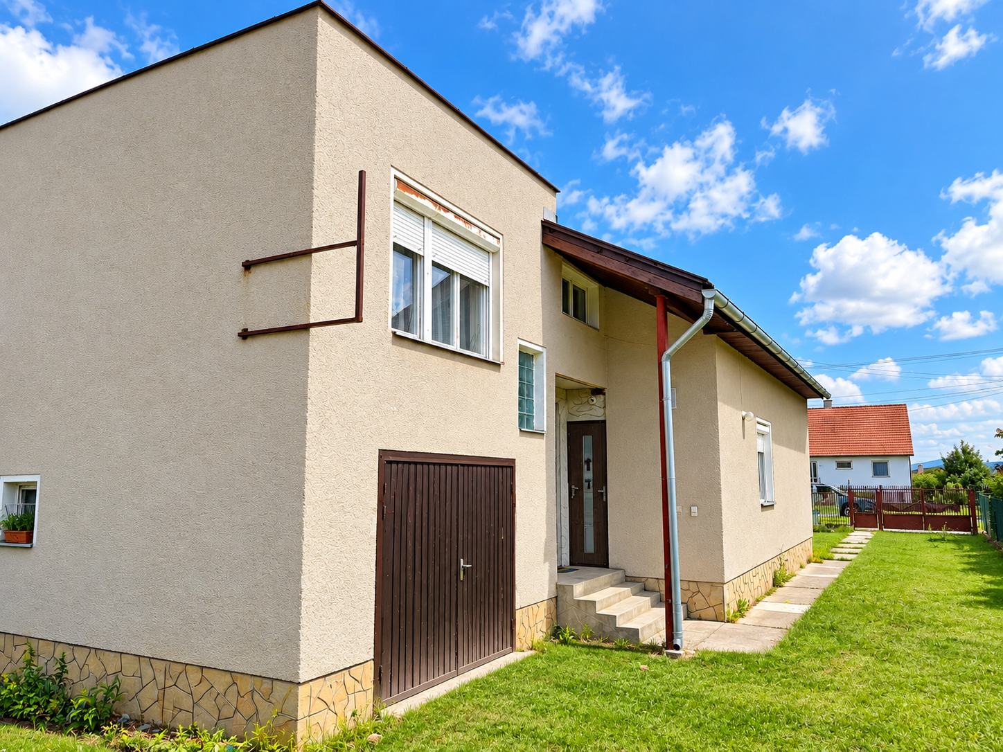 5-izbový rodinný dom s pozemkom 644 m2  Nitrianske Pravno