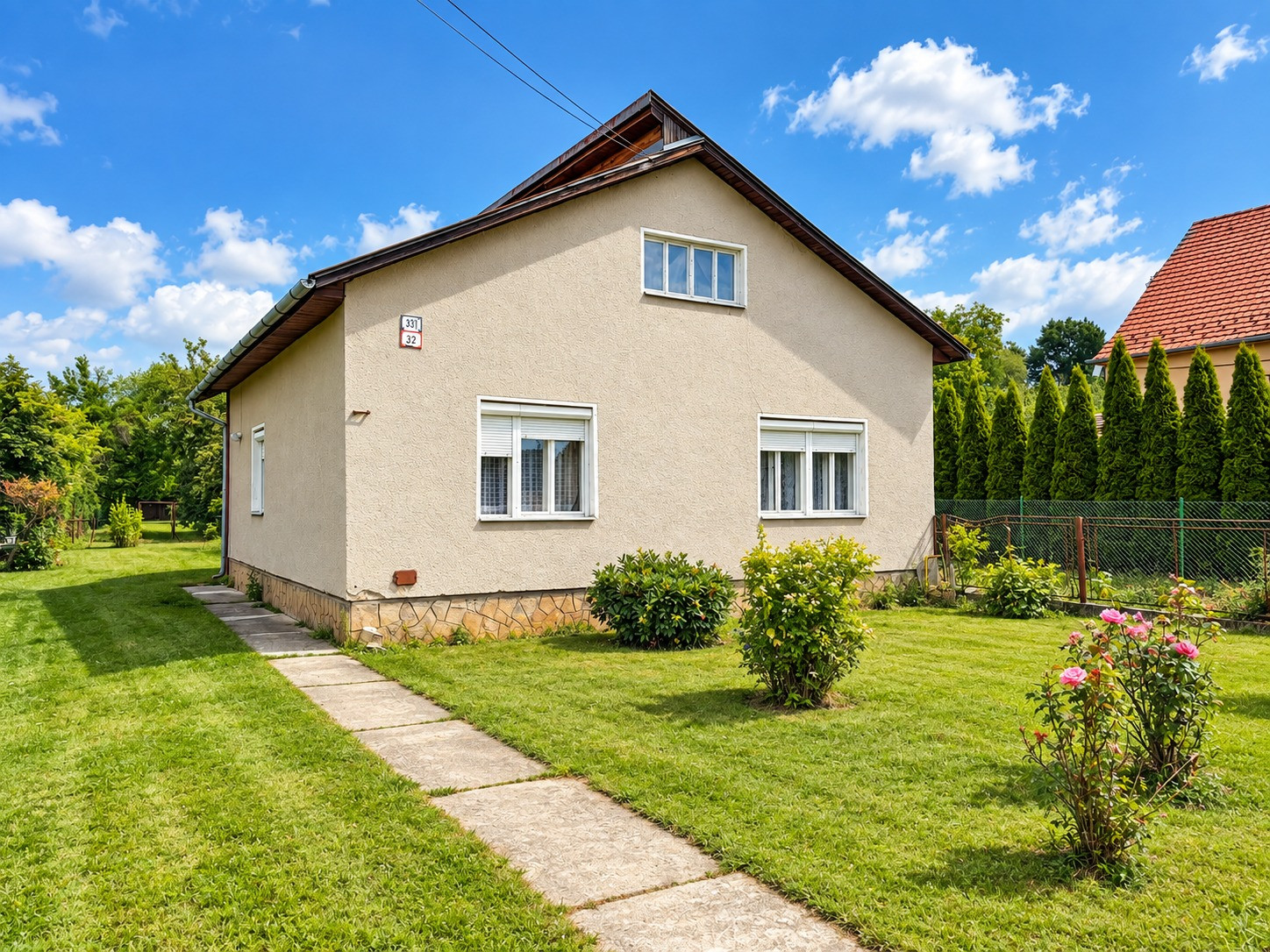 5-izbový rodinný dom s pozemkom 644 m2  Nitrianske Pravno