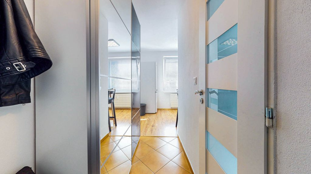 PREDAJ : 1-IZBOVÝ BYT PO REKONŠTRUKCII S BALKÓNOM, OKRUŽNÁ ulica