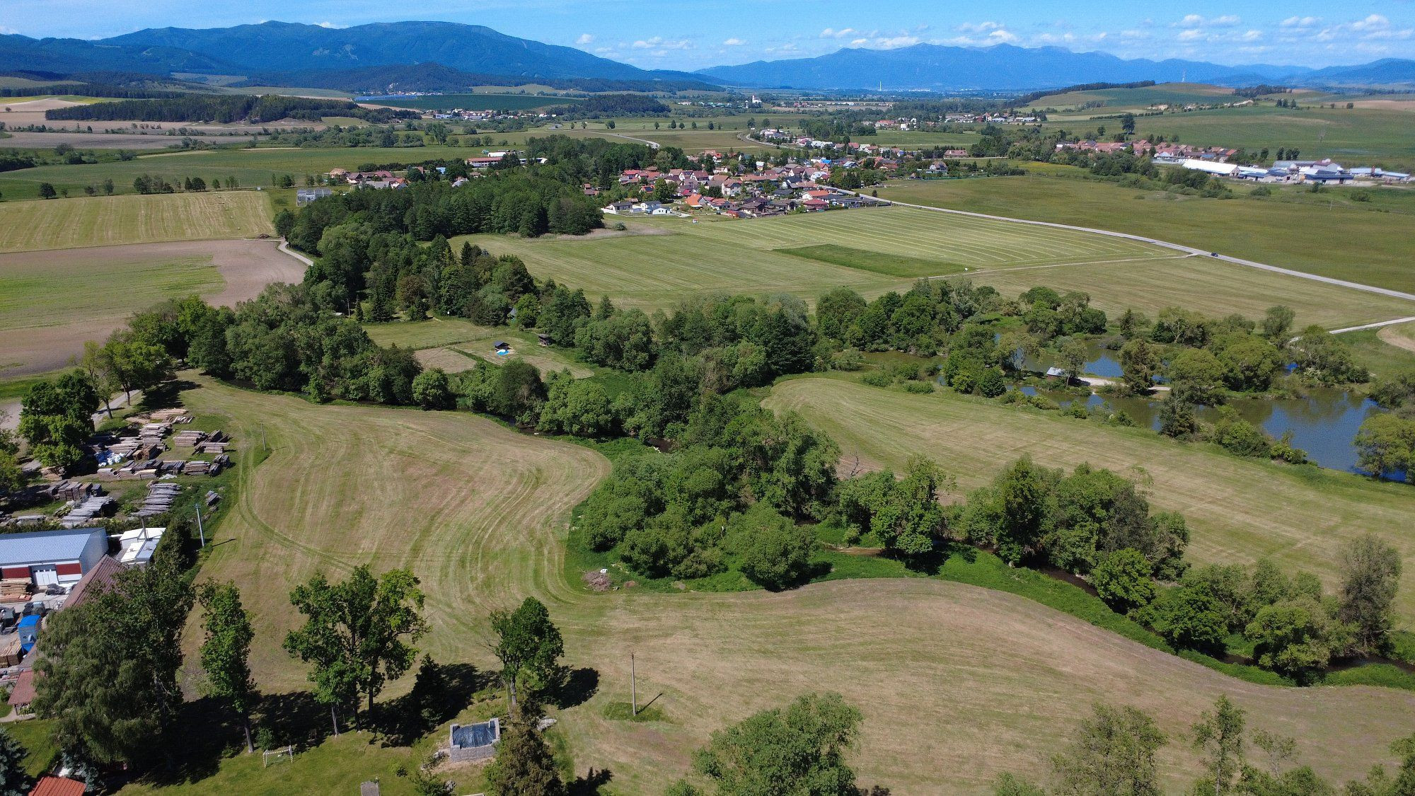 TARGETreal | Rekreačný pozemok pri potoku, Jazernica