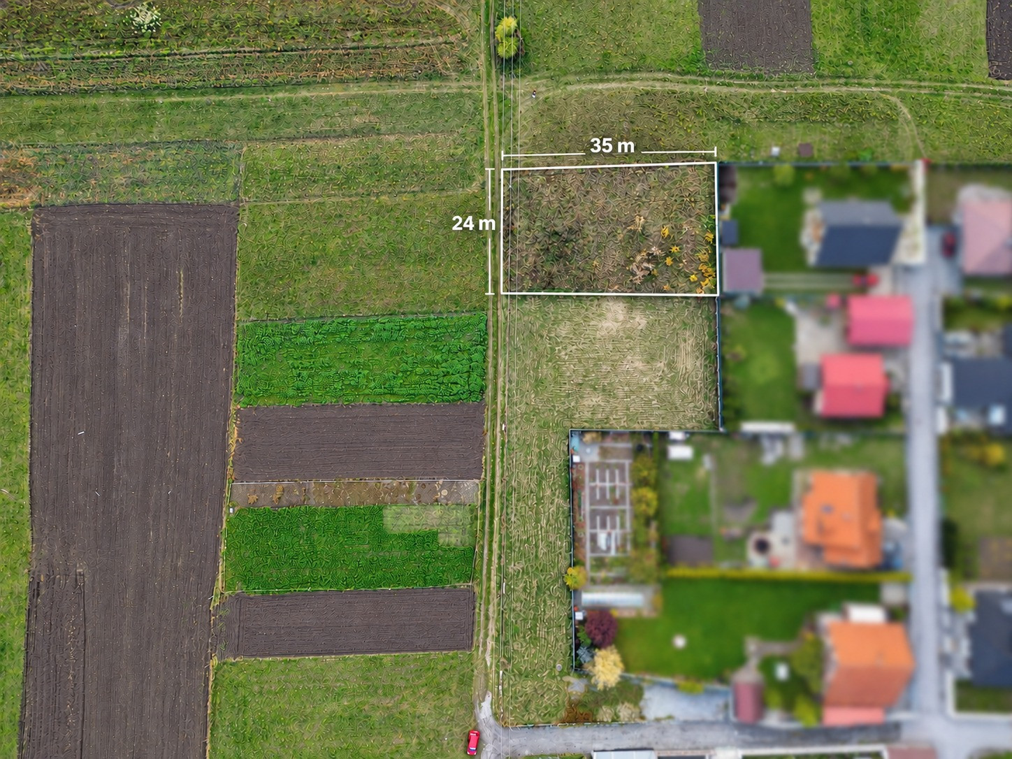 Slnečný stavebný pozemok 829 m², nádherné prostredie, Ďanová