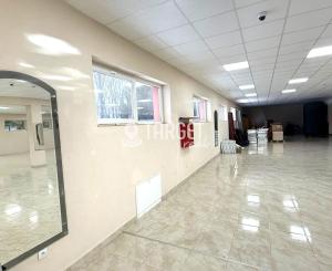Na predaj komerčný objekt s výbornou dostupnosťou – sklad, showroom alebo predajná plocha (Diviaky, Turčianske Teplice)
