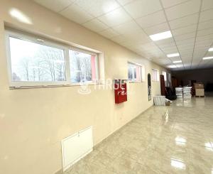 Na predaj komerčný objekt s výbornou dostupnosťou – sklad, showroom alebo predajná plocha (Diviaky, Turčianske Teplice)
