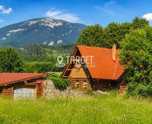 TARGETreal | Slnečný stavebný pozemok 1 208 m² v Mošovciach – pokojné bývanie blízko parku