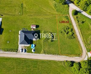 TARGETreal | Slnečný rohový stavebný pozemok 1 286 m² v Mošovciach