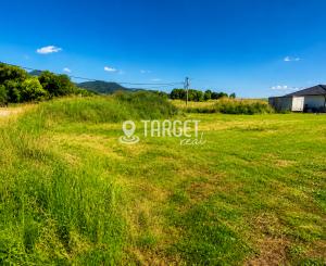 TARGETreal | Slnečný rohový stavebný pozemok 1 286 m² v Mošovciach