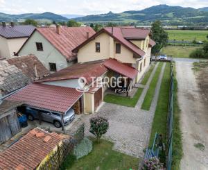 Rezervované - TARGETreal | Na predaj 7-izbový dvojgeneračný rodinný dom v Kotešovej s veľkým pozemkom