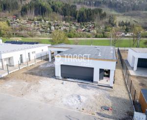 TARGETreal | Exkluzívna novostavba 4-izbového bungalovu s dvojgarážou – Teplička nad Váhom
