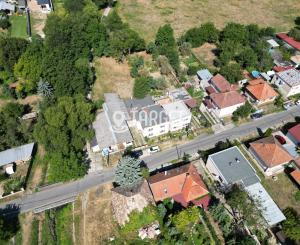 TARGETreal | NA PREDAJ: Rodinný dom s halou na pozemku 1 485 m² - priestor pre bývanie aj podnikanie