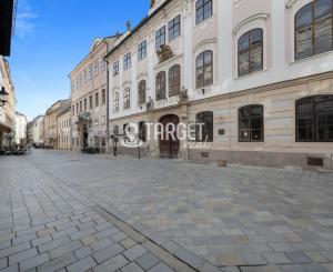 Na predaj, výnimočná historická budova, Staré mesto