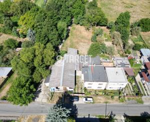 TARGETreal | NA PREDAJ: Prevádzkový areál s halou a rodinným domom na pozemku 1 485 m²