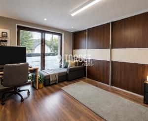 TARGETreal | NA PREDAJ rodinný dom po rozsiahlej rekonštrukcii | Garáž pre 3 autá | Šalková, Banská Bystrica