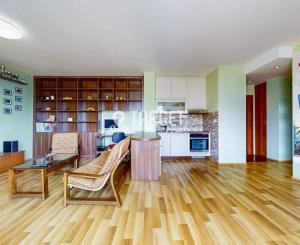 PRIESTRANNÝ 2-IZBOVÝ BYT S VEĽKÝM ZASTREŠENÝM BALKÓNOM – FONČORDA, WOLKEROVA ULICA