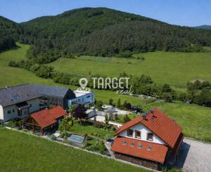 TARGETreal | Moderne zariadený rodinný dom pri Žiline | slnečný pozemok 831 m²
