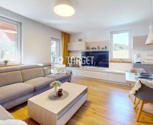 TARGETreal | Moderne zariadený rodinný dom pri Žiline | slnečný pozemok 831 m²