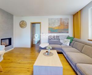 TARGETreal | Moderne zariadený rodinný dom pri Žiline | slnečný pozemok 831 m²