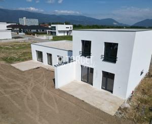 4-izbová novostavba | Polovica dvojdomu 122 m² s pozemkom o výmere 279 m² | Tomčany, Martin