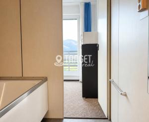 Priestranný 2 izbový byt po čiastočnej rekonštrukcii 65 m² | Balkón + loggia, výhľad na Fatru a Martinské hole | Hurbanova, Martin