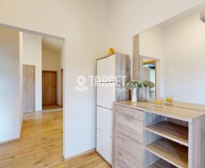 TARGETreal | Bývanie s vlastným vstupom do jazera v súkromnom areáli Green Residence