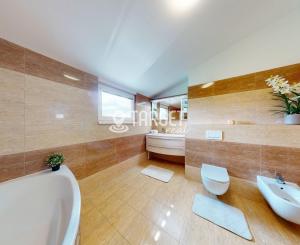 TARGETreal | Bývanie s vlastným vstupom do jazera v súkromnom areáli Green Residence