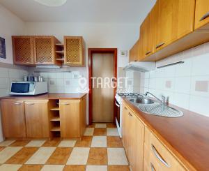 TOP: Kompletne zariadený 3-izbový byt | Balkón, pivnica, nízke náklady | Žilina, Solinky