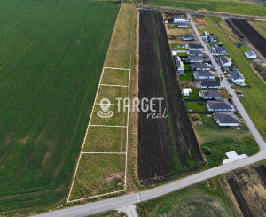 Stavebný pozemok 700 m² | IS, rovinatý terén, okamžitá výstavba | Rakovo, Martin