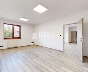 Rezervované, kancelárske priestory, 54m², Púchov