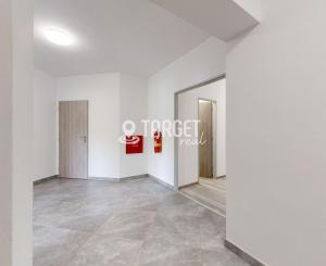 Rezervované, kancelárske priestory, 54m², Púchov