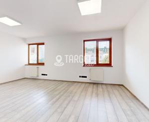 Na predaj, kancelárske priestory, 22m², Púchov