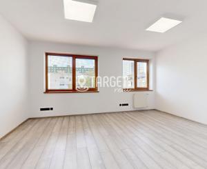Na predaj, kancelárske priestory, 22m², Púchov