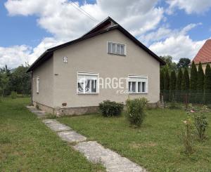 TARGETreal | 5-izbový rodinný dom s 1262 m2 rovinatým pozemkom, Nitrianske Pravno