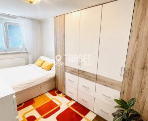 TARGETreal | 3-izbový byt s krbovou pecou v centre Turčianskych Teplíc | 74 m²