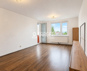 TARGETreal| Na predaj 4-izbový byt Turčianske Teplice, Ráno káva s výhľadom, večer ticho. Aj takto môžete bývať v Tepliciach.